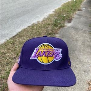 Lakers SnapBack hat purple nba
